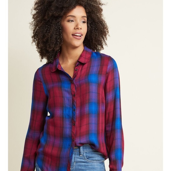 NWOT Plaid button up top - Picture 2 of 4